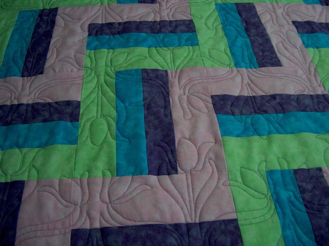 Spring Tulip Pantograph on Rail Fence quilt